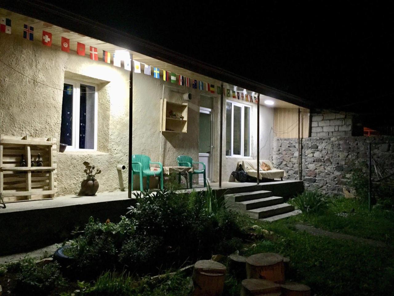 Sunny Guesthouse Kasbegi Buitenkant foto