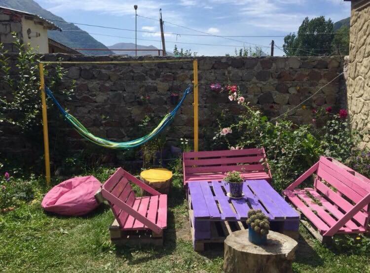 Sunny Guesthouse Kasbegi Buitenkant foto